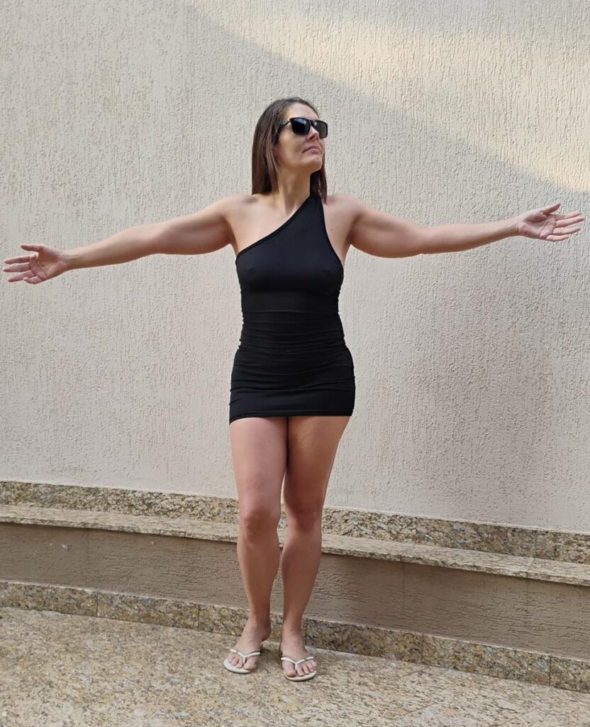 Eu gosto de sexo,exibicionismo e dinheiro 