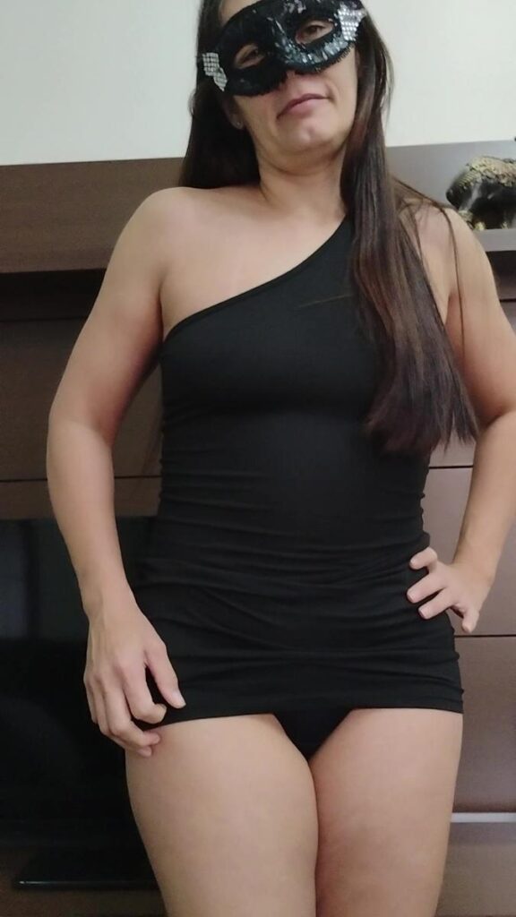 Fotos de uma esposa puta viciada em sexo e exibicionismo