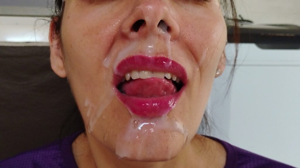 Toma essa leitada na cara, sua vagabunda!