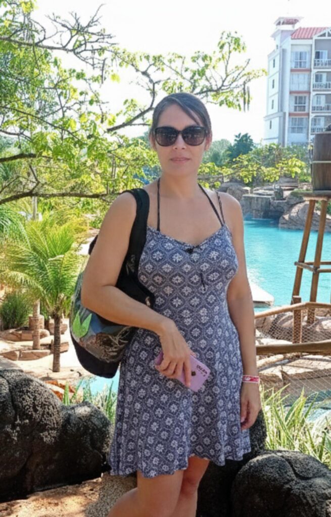 Raquel Exibida de biquini toda linda e gostosa