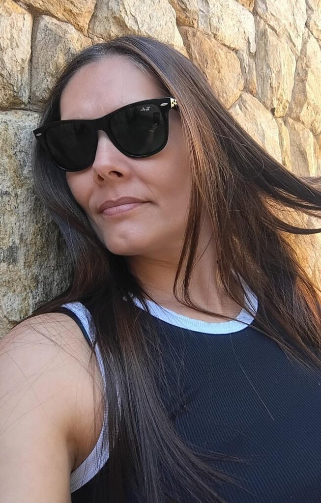 casada muito linda e gostosa se exibindo pelada